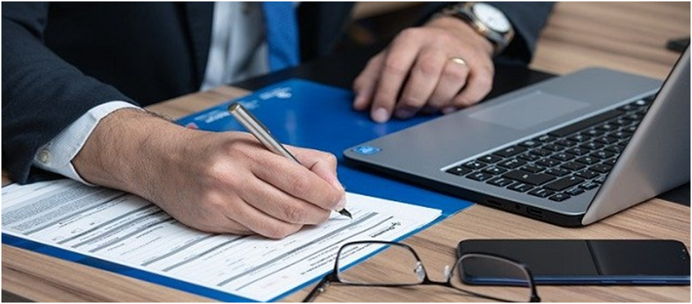 Lawyer fools Family Court for more than a decade, practices without license