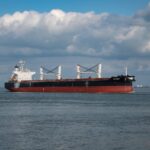 Mega Containerschip Arriveert in Rotterdamse Haven!