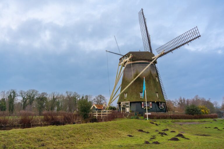 Bouw van een Nieuwe Windmolen! Duurzame Energie in Opkomst