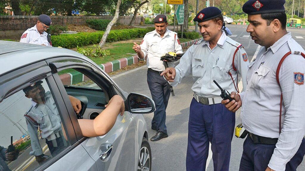 Delhi Drivers to get Traffic Violation notices directly on WhatsApp
