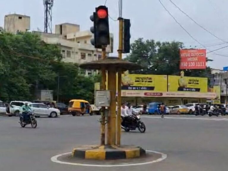 जबलपुर के बंद ट्रैफिक सिग्नलों पर हाईकोर्ट सख्त, सरकार से मांगा एकरूपता का प्रस्ताव